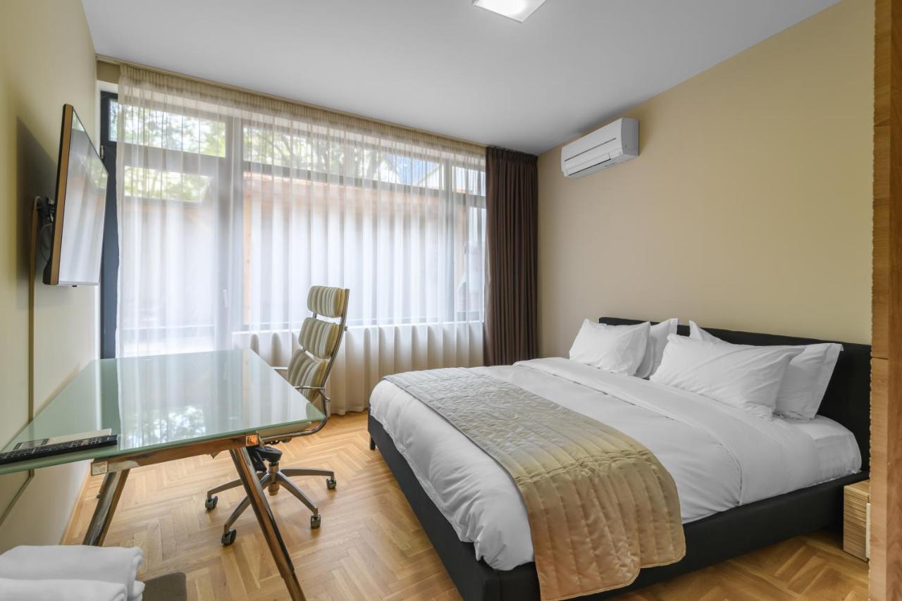 R Apartman Várna Kültér fotó