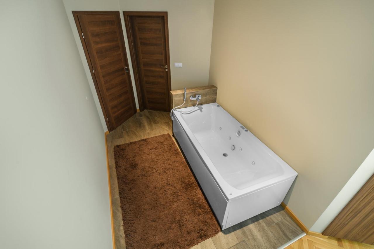R Apartman Várna Kültér fotó