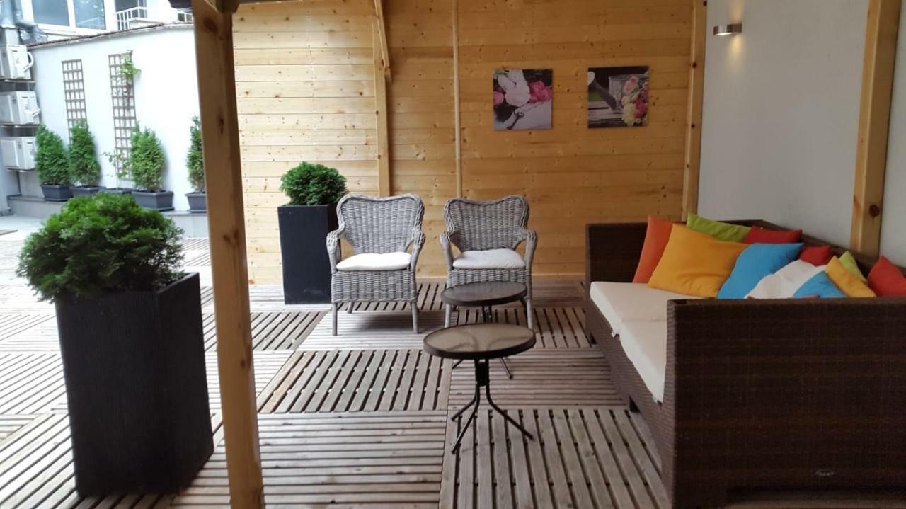 R Apartman Várna Kültér fotó